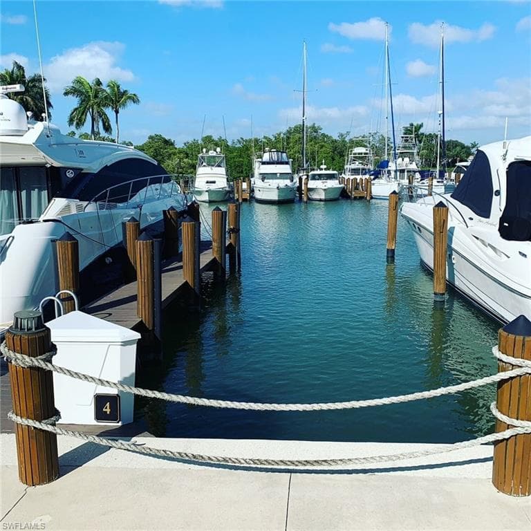1777 Gulfstar DR S NAPLES, FL 34112