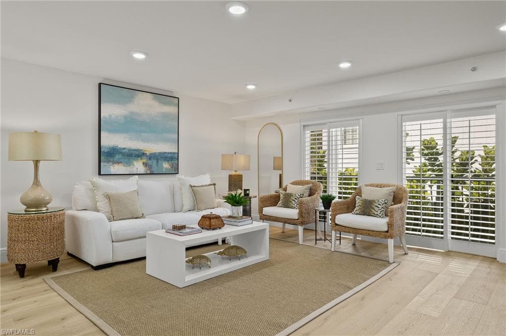 445 3rd AVE S 200 NAPLES, FL 34102