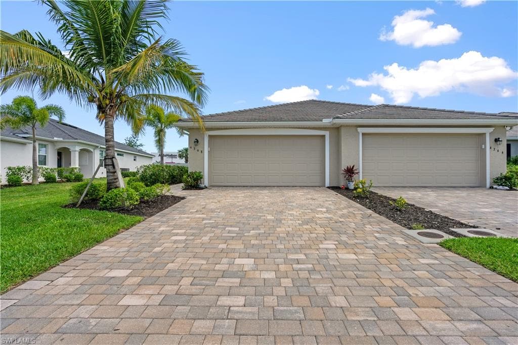 4348 Lemongrass DR FORT MYERS, FL 33916