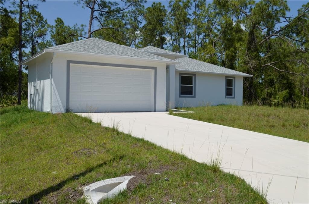 2610 34th ST W LEHIGH ACRES, FL 33971