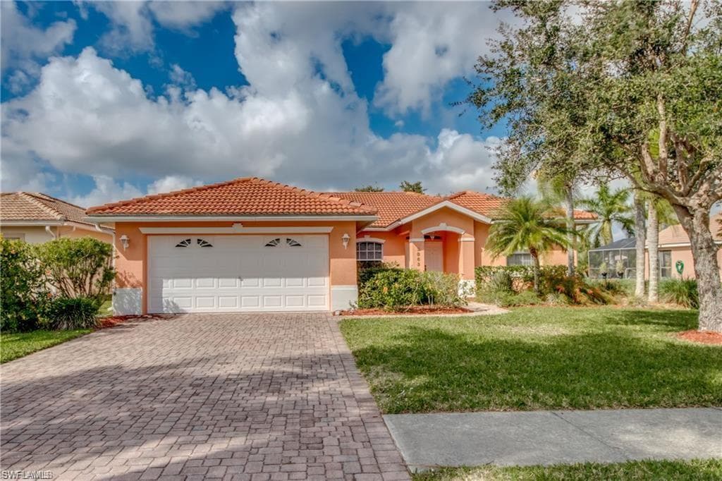 2863 Orange Grove TRL NAPLES, FL 34120