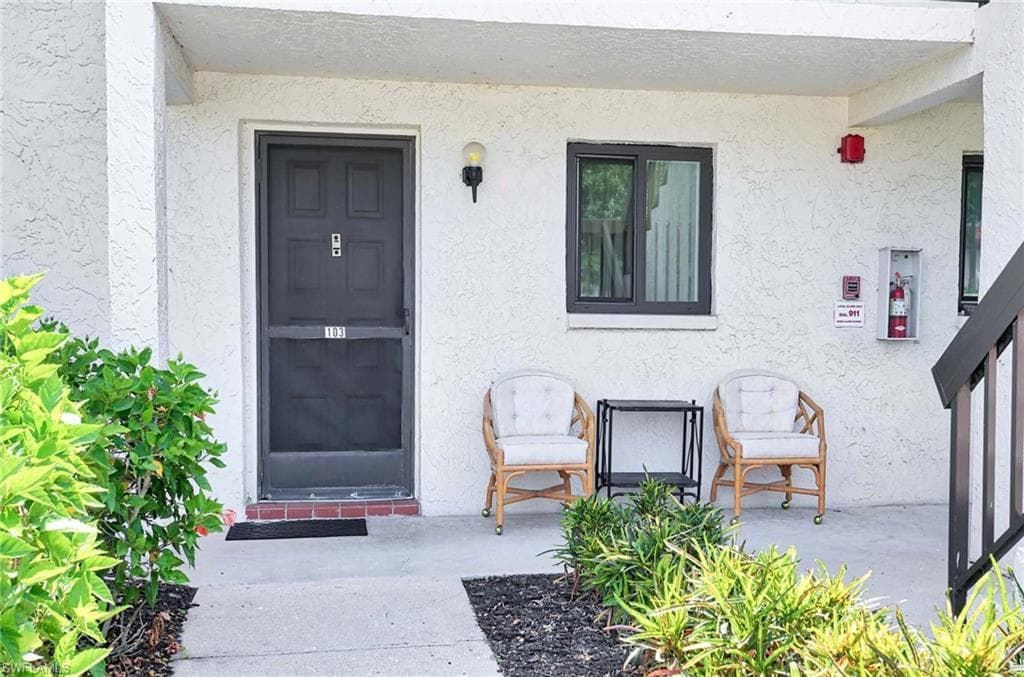 4298 27th CT SW 103 NAPLES, FL 34116