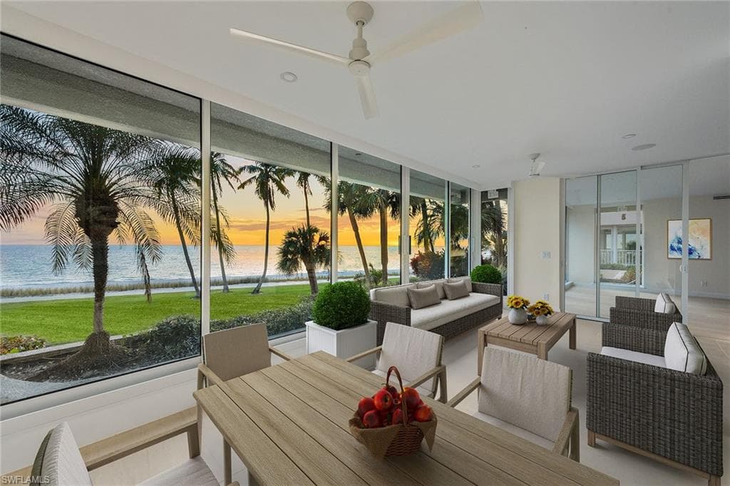 4301 Gulf Shore BLVD N 202 NAPLES, FL 34103