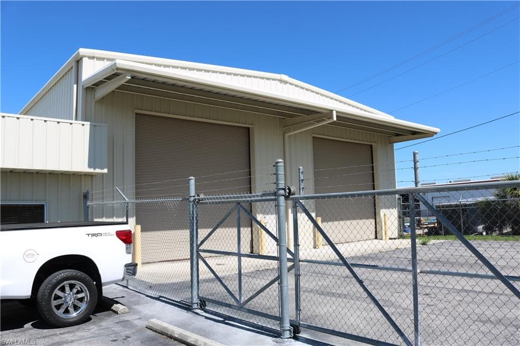 1080 Commerce DR LABELLE, FL 33935