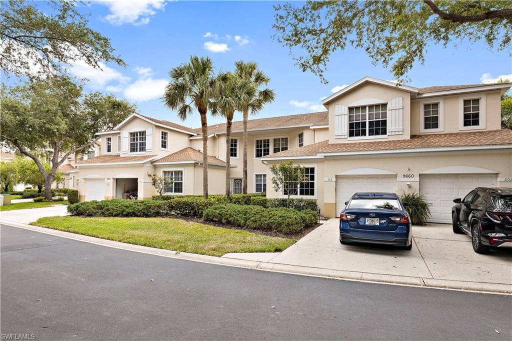9660 Village View BLVD 201 BONITA SPRINGS, FL 34135