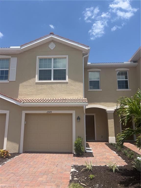 2949 Tardiff DR NAPLES, FL 34120