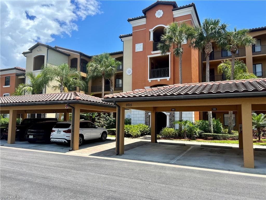 9715 Acqua CT 125 NAPLES, FL 34113