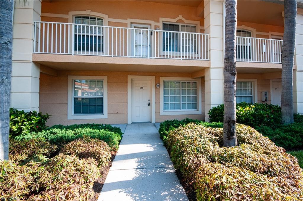 26681 Rosewood Pointe DR 103 BONITA SPRINGS, FL 34135