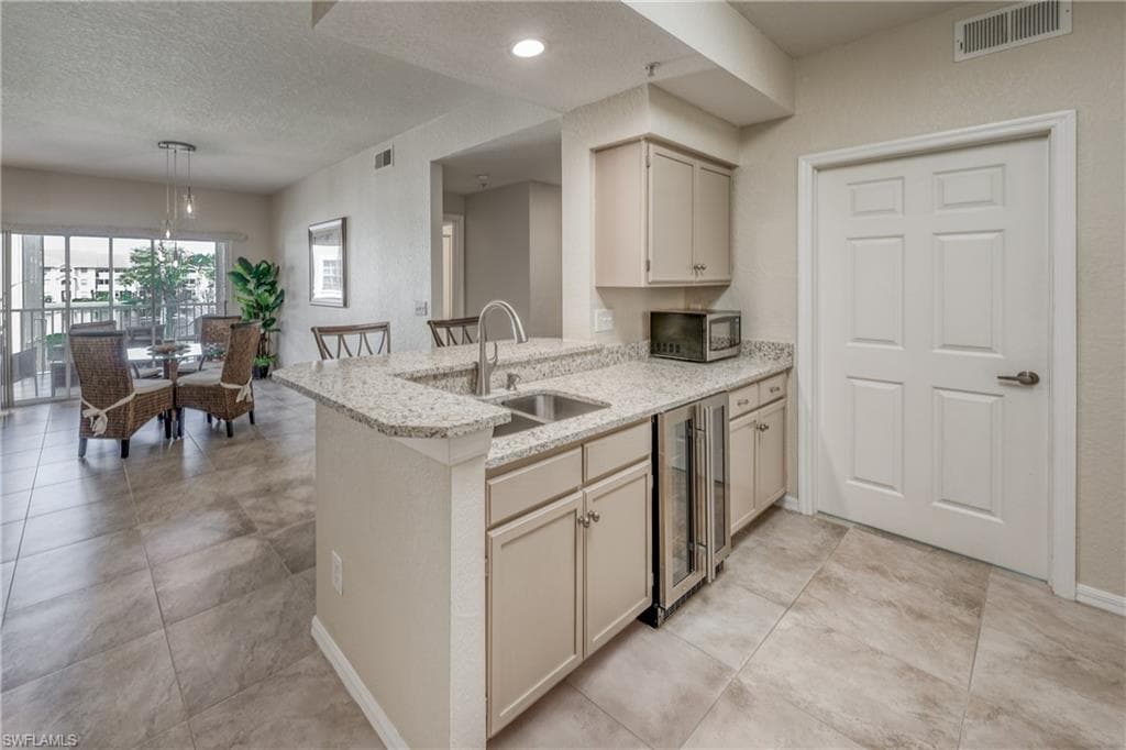 4700 Saint Croix LN 327 NAPLES, FL 34109