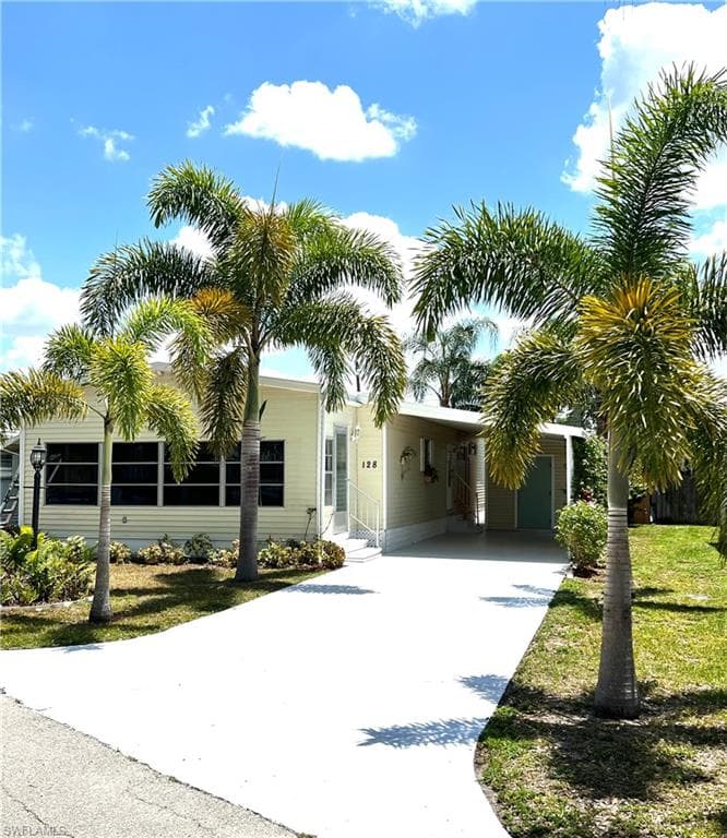 128 Gaslight AVE NORTH FORT MYERS, FL 33917