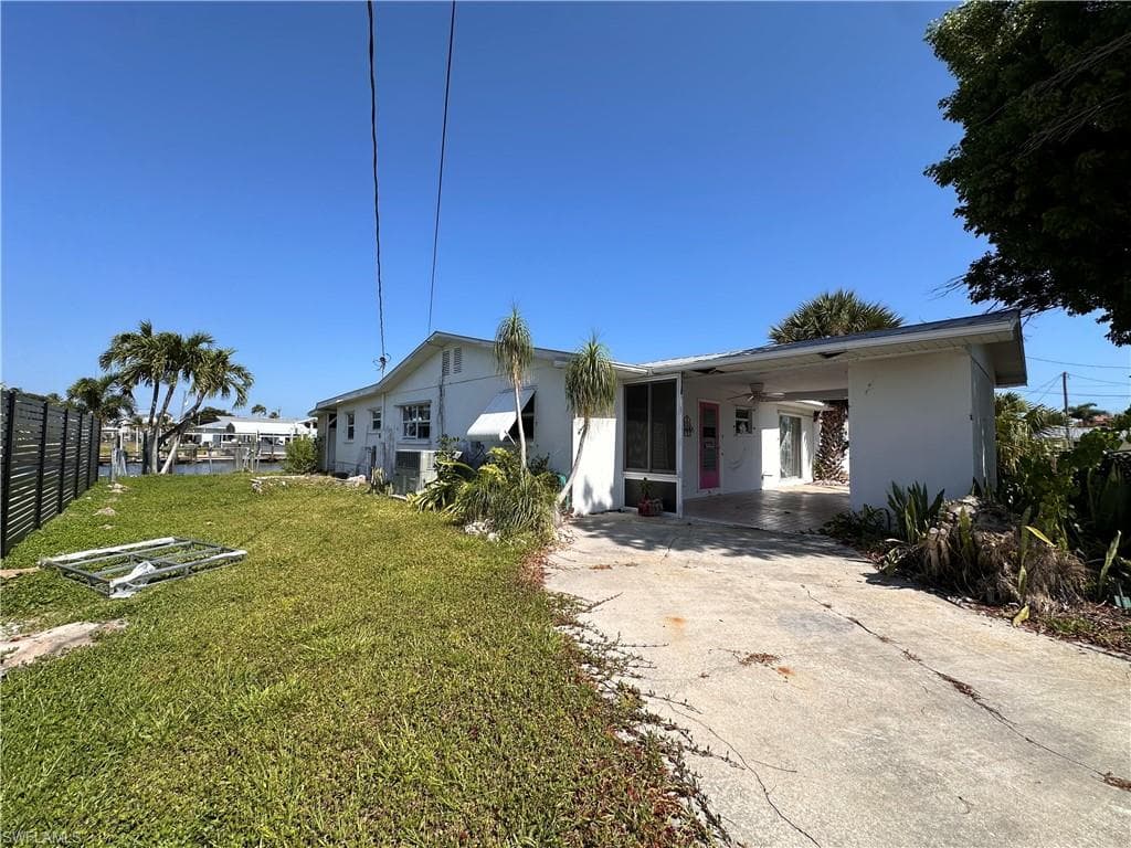 2220 Banana ST ST. JAMES CITY, FL 33956