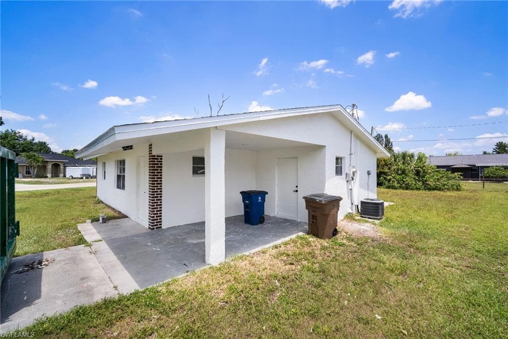 12602 2nd ST FORT MYERS, FL 33905