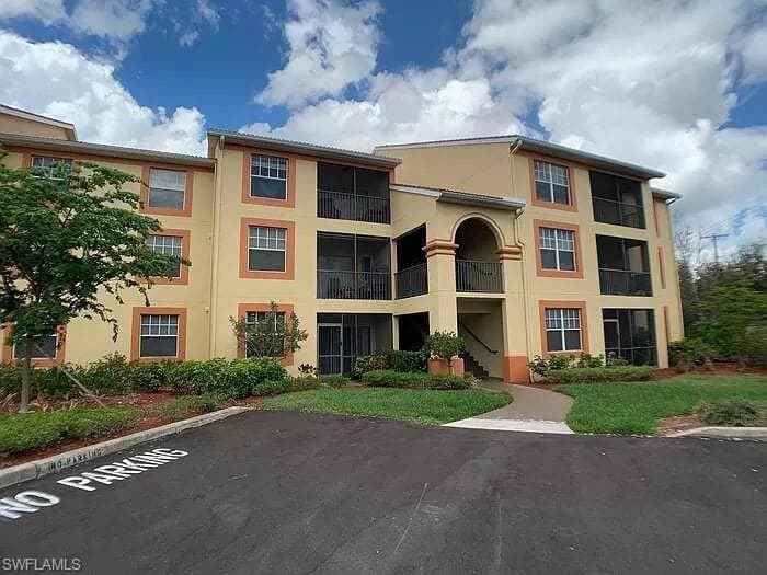 7940 Preserve CIR 931 NAPLES, FL 34119