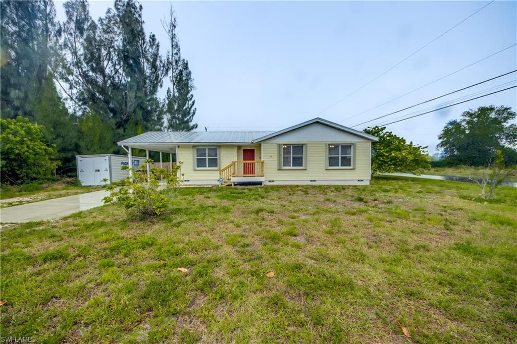 3819 21st ST SW LEHIGH ACRES, FL 33976