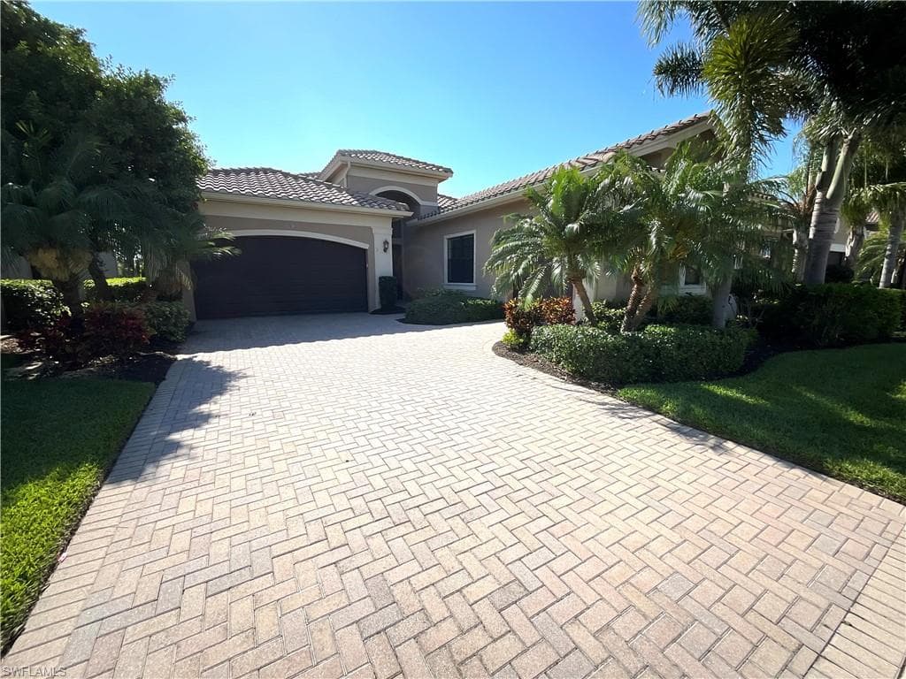 11708 Stonecreek CIR FORT MYERS, FL 33913