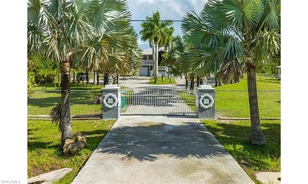 3265 56th AVE NE NAPLES, FL 34120