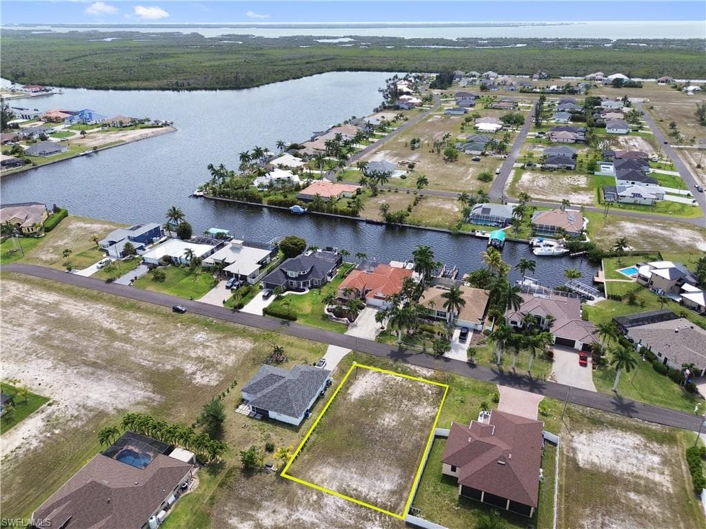 2723 NW 42nd PL CAPE CORAL, FL 33993
