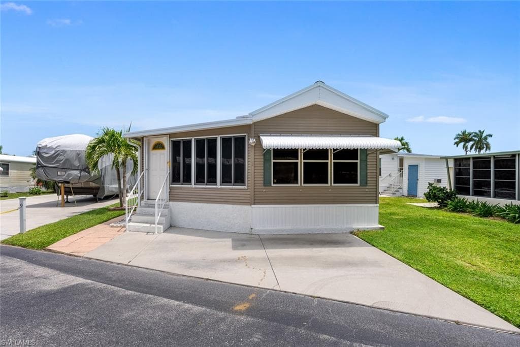 7 Zircon DR 7Z NAPLES, FL 34114