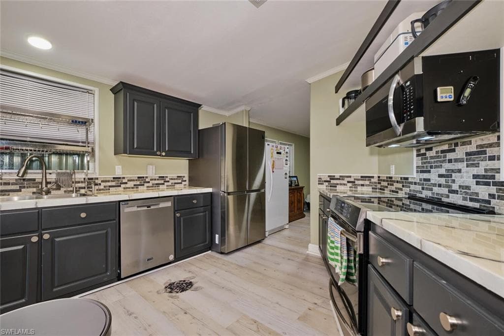 928 Yacht Club WAY NW MOORE HAVEN, FL 33471