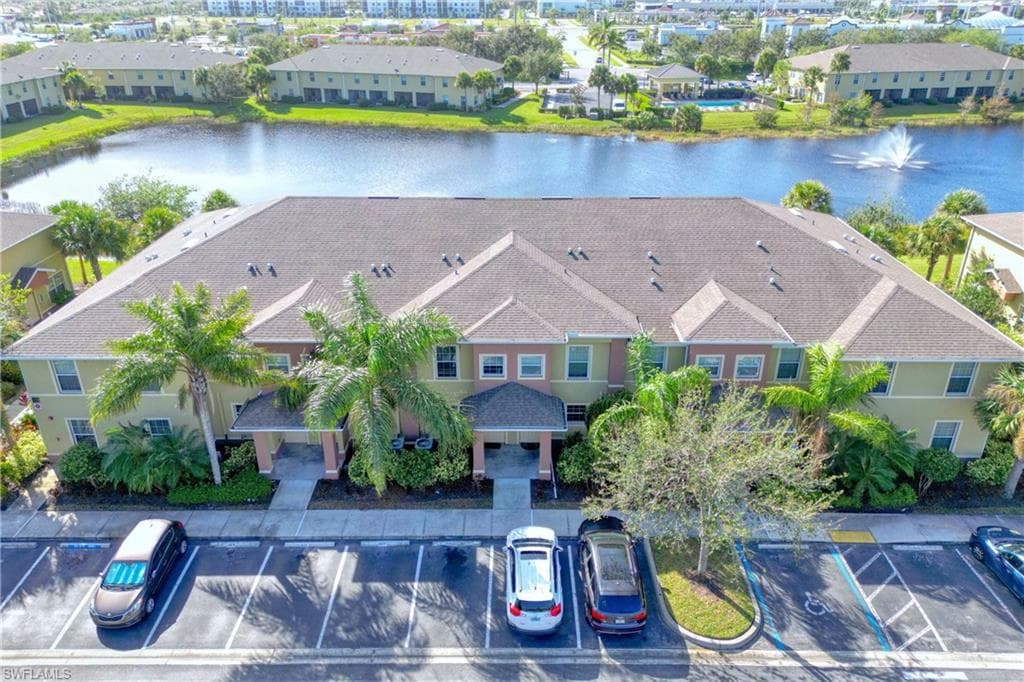 9081 Gervais CIR 804 NAPLES, FL 34120