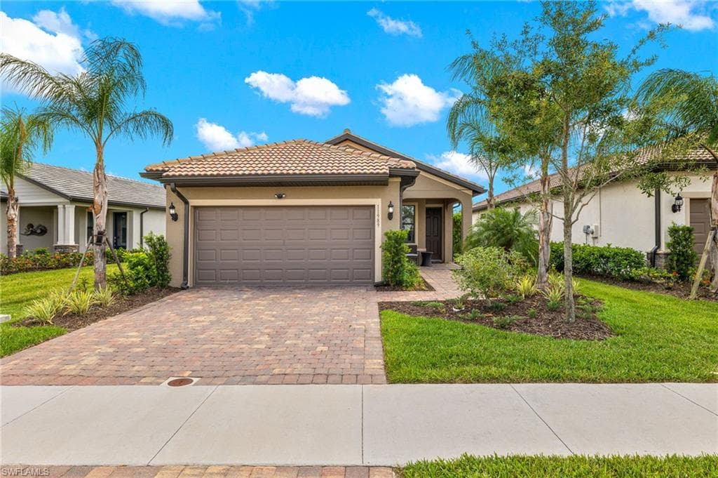 11989 Westmoreland WAY FORT MYERS, FL 33913
