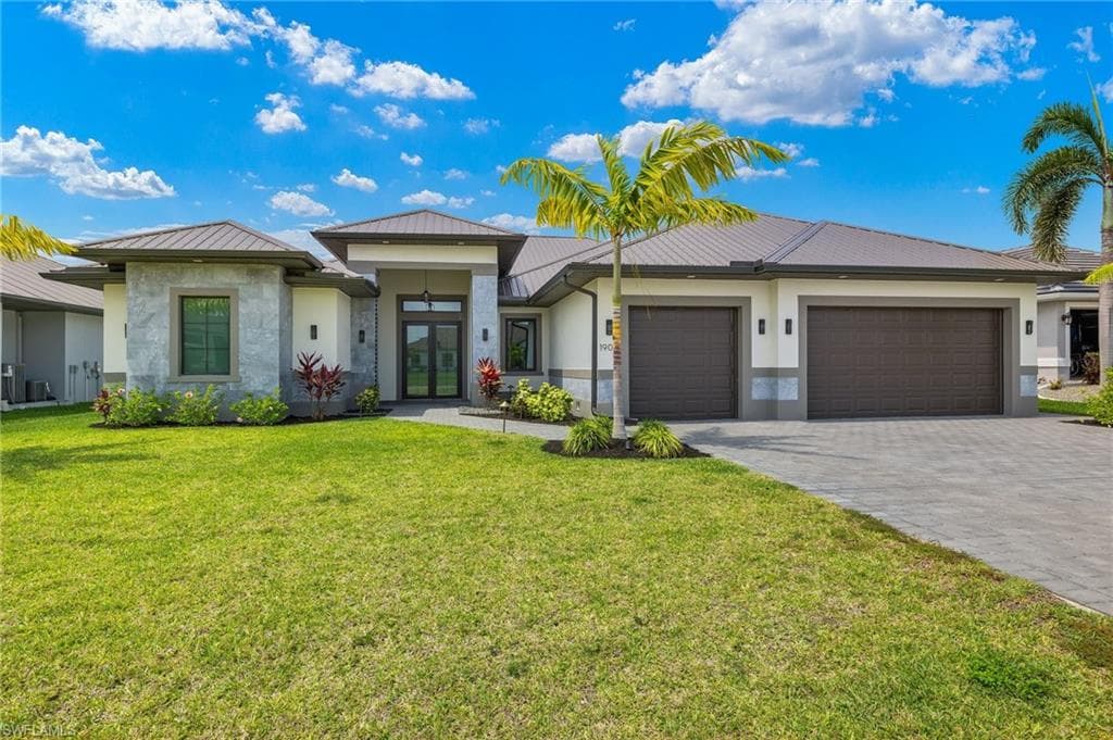 1901 SW 29th TER CAPE CORAL, FL 33914