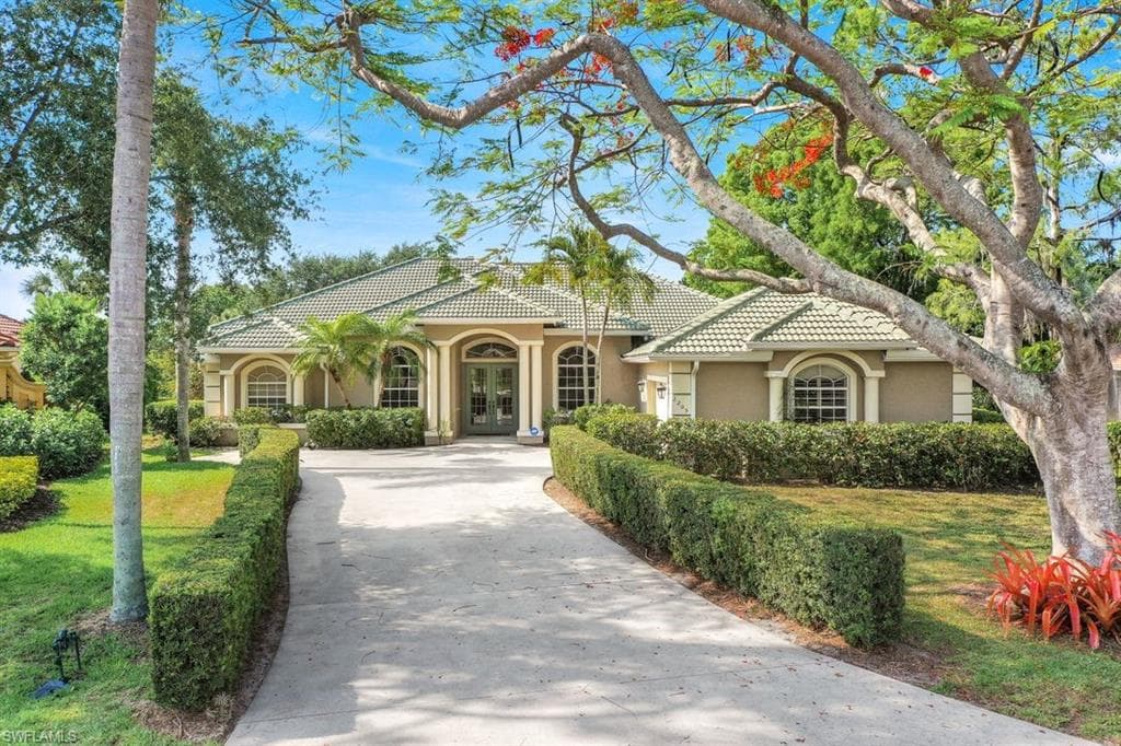 2205 Imperial Golf Course BLVD NAPLES, FL 34110