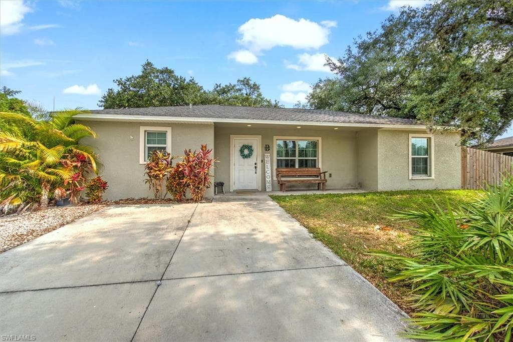 1167 Greenwood AVE LABELLE, FL 33935