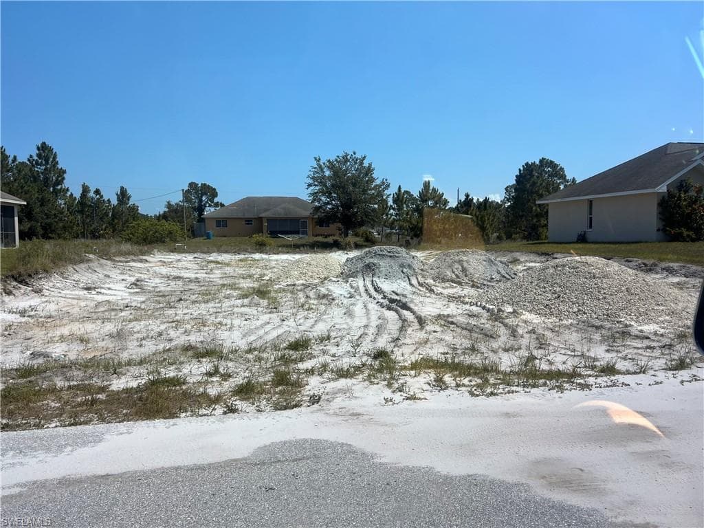 1213 Dodwin ST E LEHIGH ACRES, FL 33974