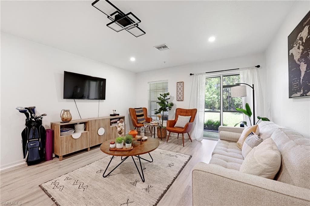 9064 Gervais CIR 103 NAPLES, FL 34120