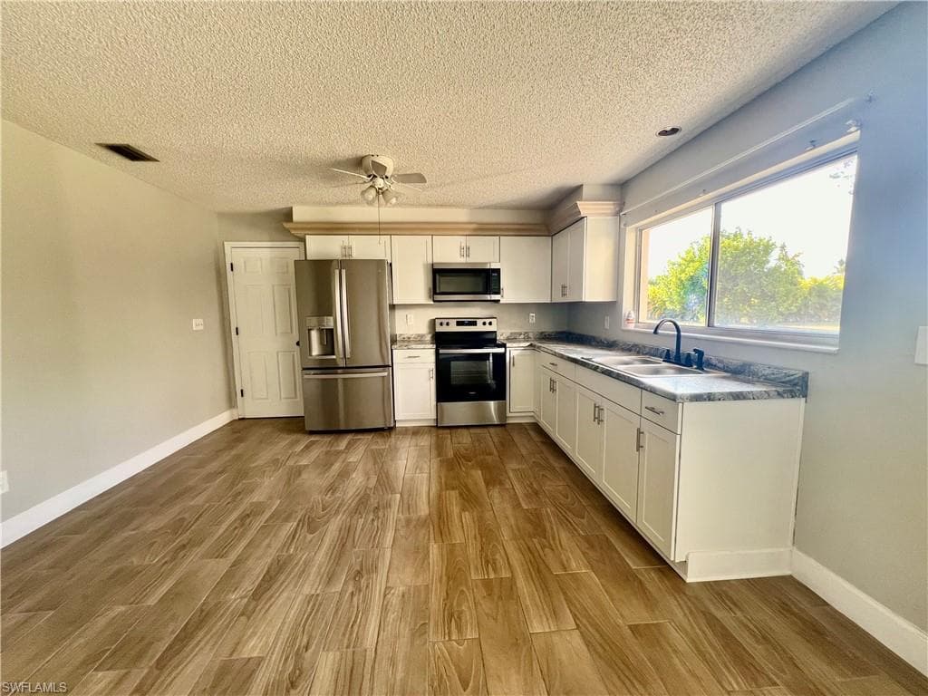 937 SW 52nd ST CAPE CORAL, FL 33914