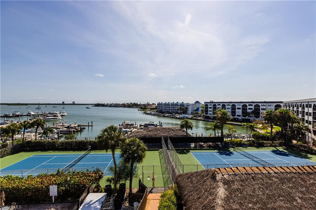 1019 Anglers CV F502 MARCO ISLAND, FL 34145