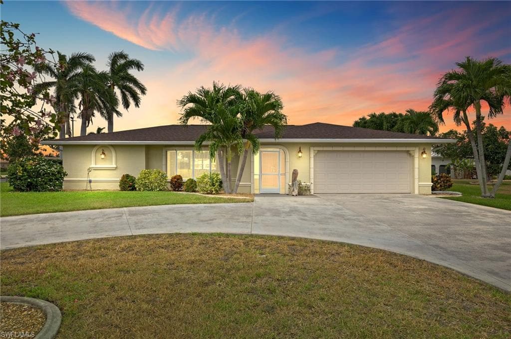 109 Bayshore DR CAPE CORAL, FL 33904