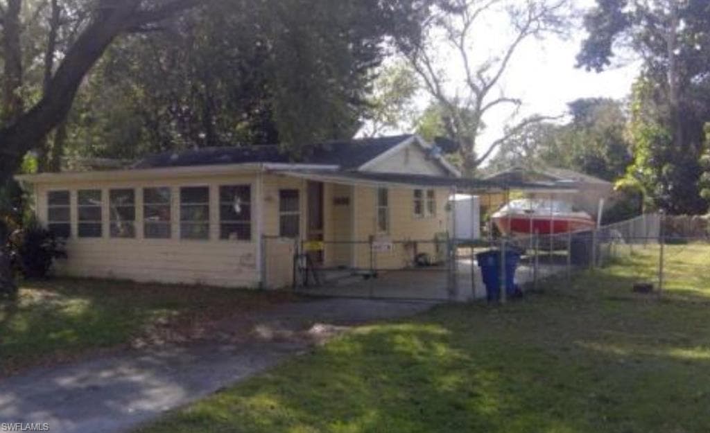 333 San Bernardino ST NORTH FORT MYERS, FL 33903