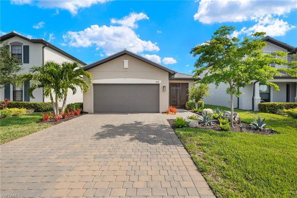 9194 Bexley DR FORT MYERS, FL 33967