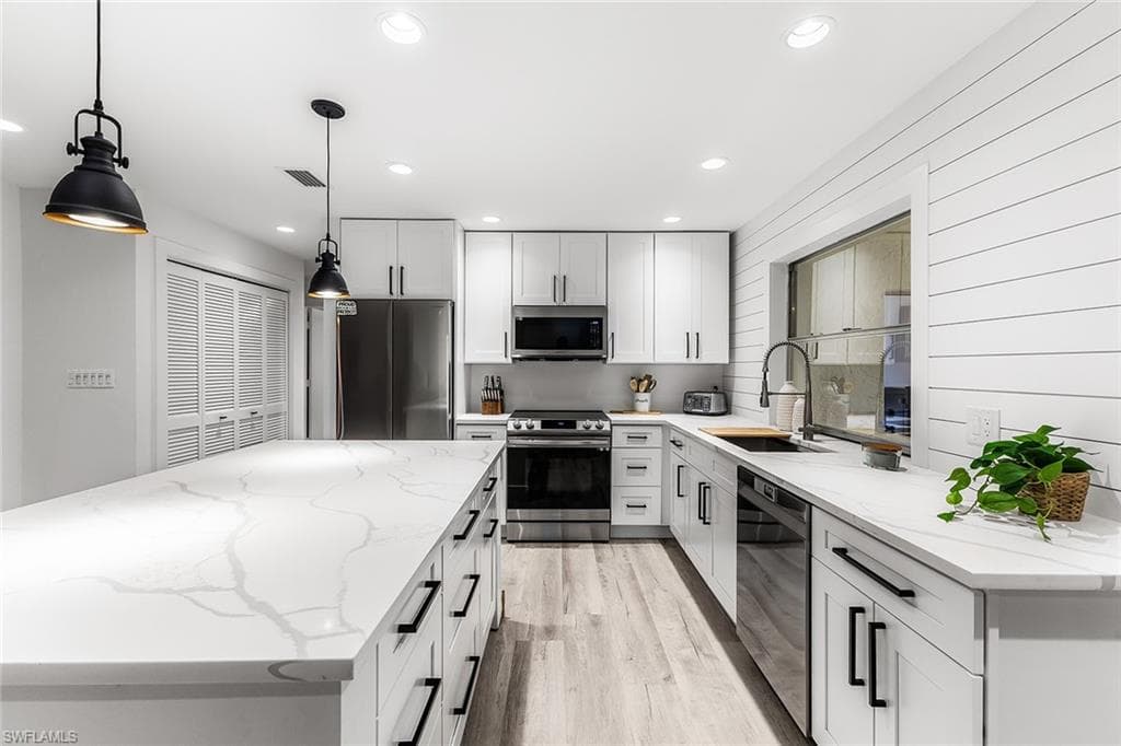 4688 Lakewood BLVD K8 NAPLES, FL 34112