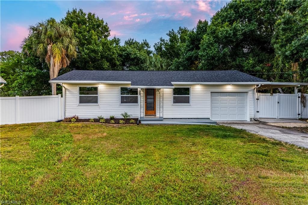 21 Blair ST NORTH FORT MYERS, FL 33903