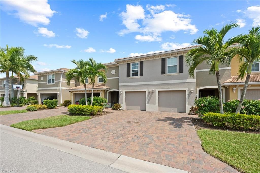 3852 Tilbor CIR FORT MYERS, FL 33916