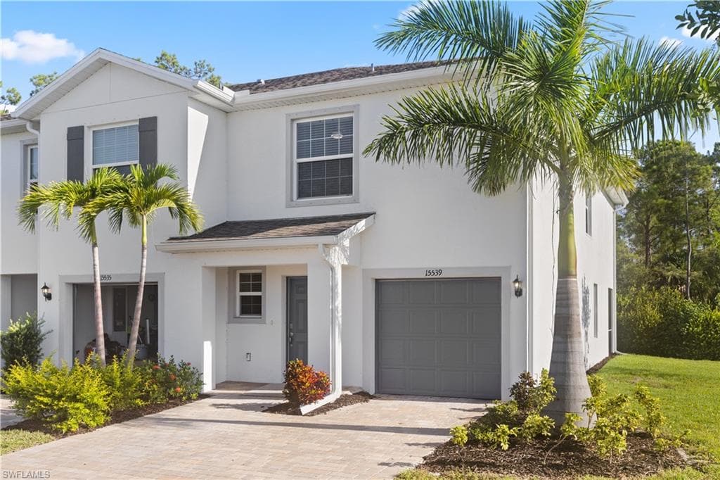 15539 WILDFLOWER CIR NAPLES, FL 34119