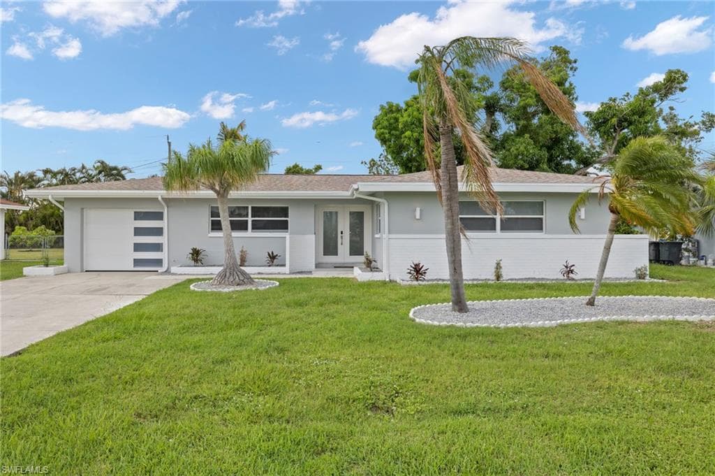 619 Monterey AVE CAPE CORAL, FL 33904