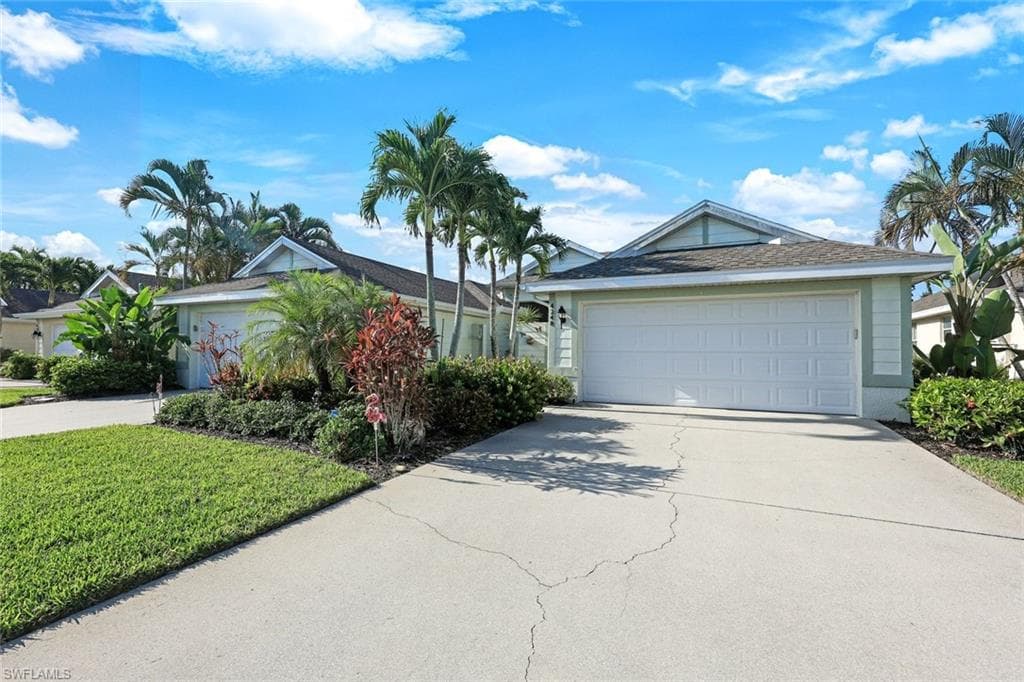 4248 Avian AVE FORT MYERS, FL 33916
