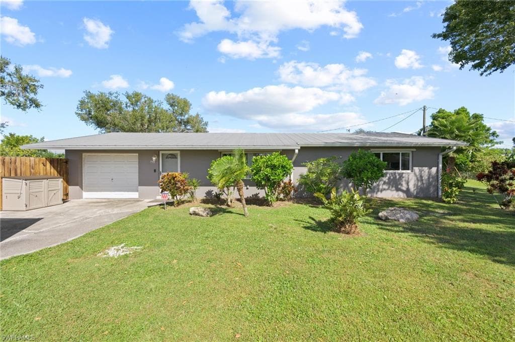 354 Park Lane DR NORTH FORT MYERS, FL 33917