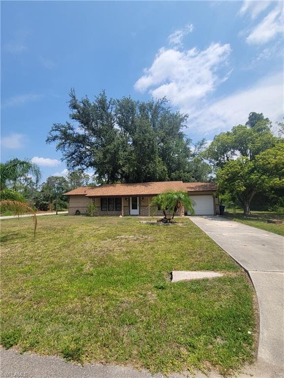 907 Avery ST LEHIGH ACRES, FL 33974