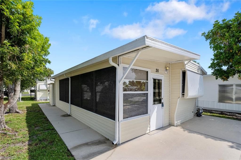 20 Jasper DR 20JR NAPLES, FL 34114