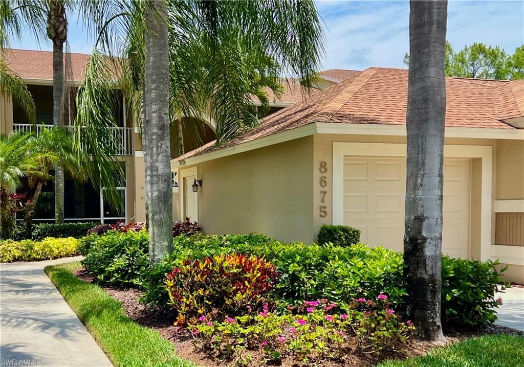 8675 Naples Heritage DR 415 NAPLES, FL 34112