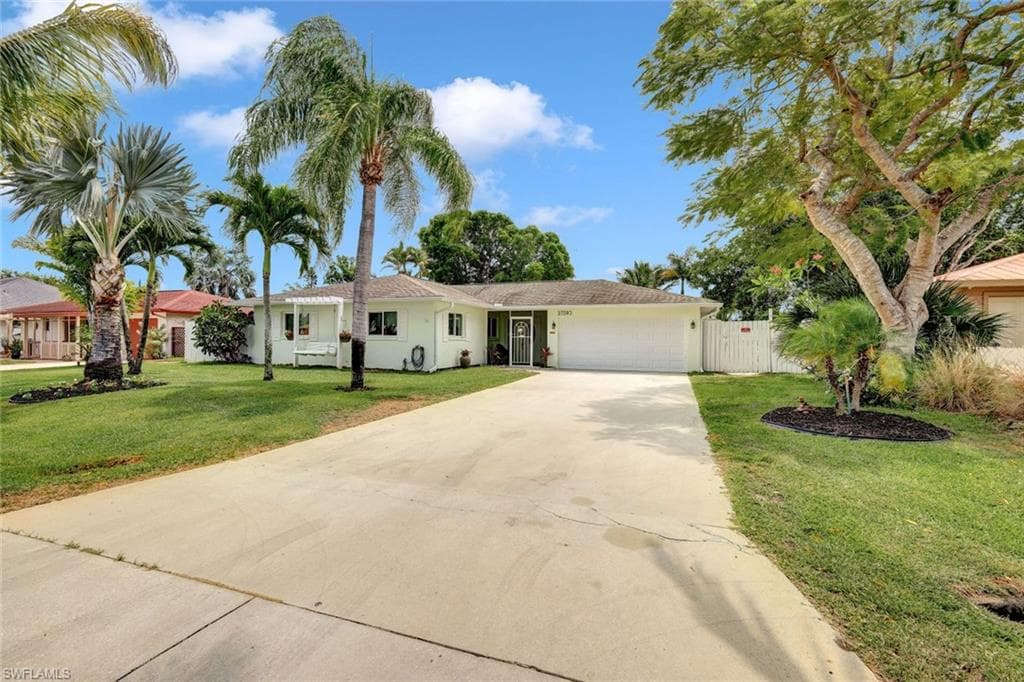27593 Baretta DR BONITA SPRINGS, FL 34135