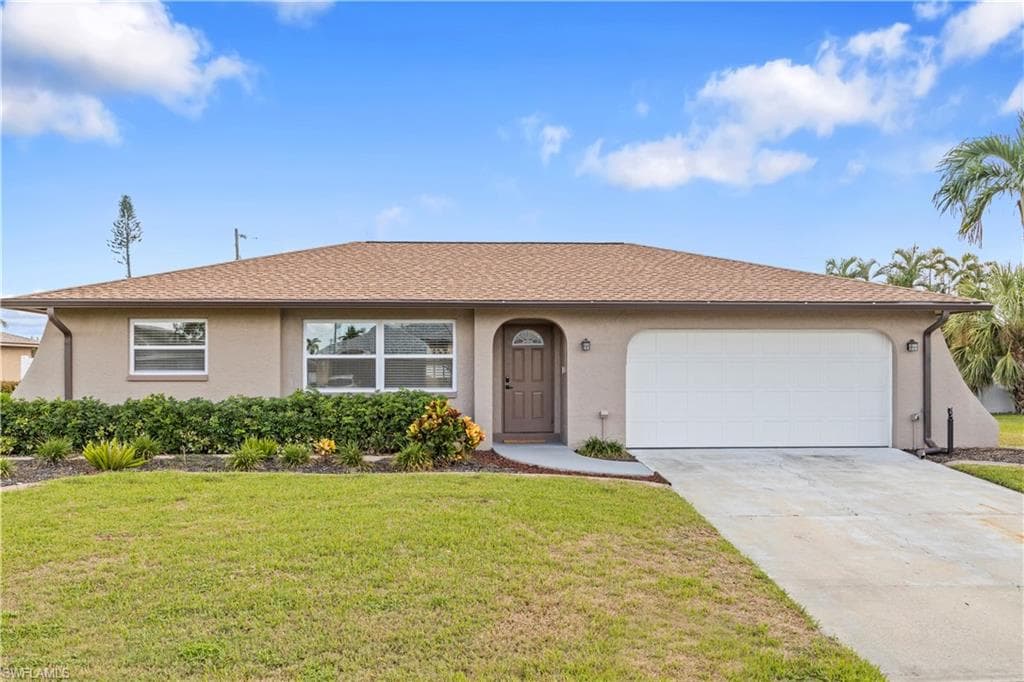 924 SE 21st TER CAPE CORAL, FL 33990