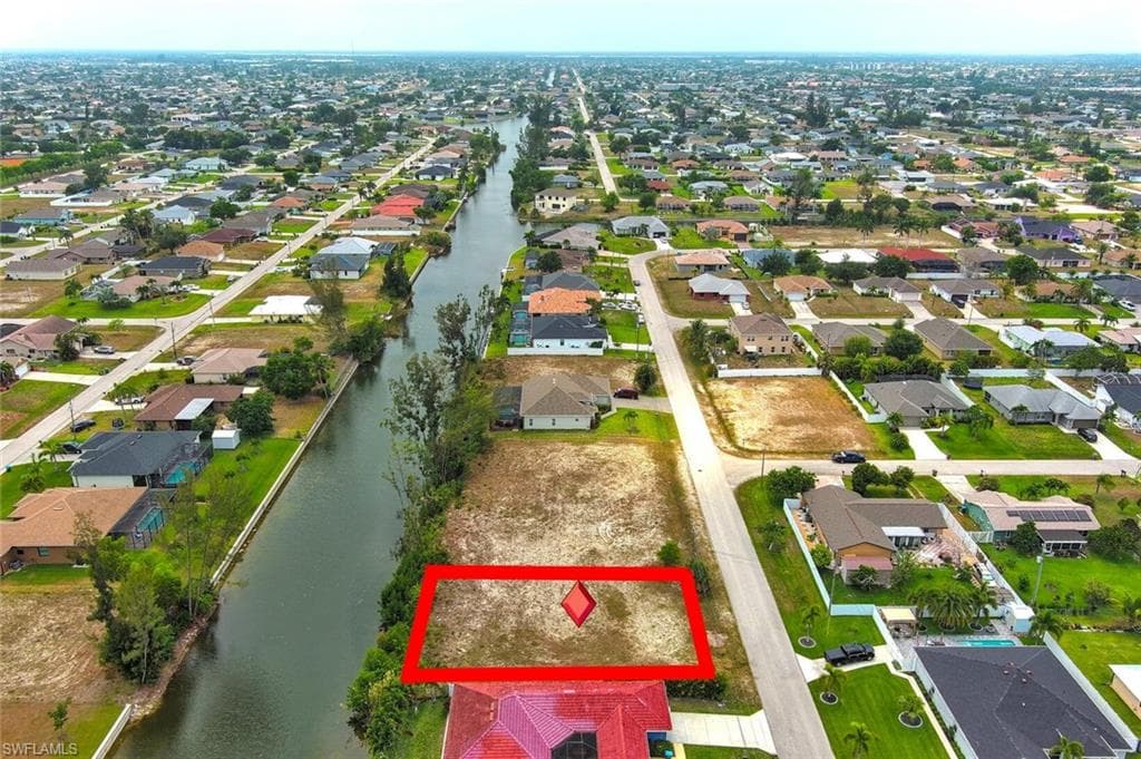 136 SW 28th ST CAPE CORAL, FL 33914