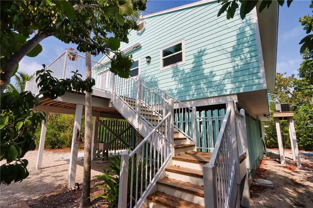 2066 Wild Lime DR SANIBEL, FL 33957