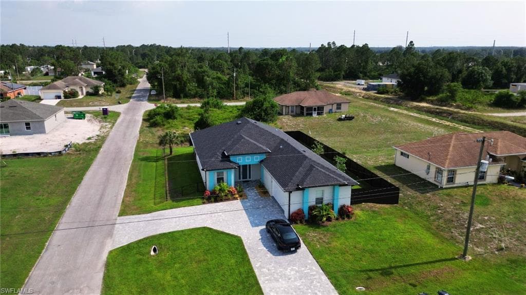 4215 32nd ST SW LEHIGH ACRES, FL 33976